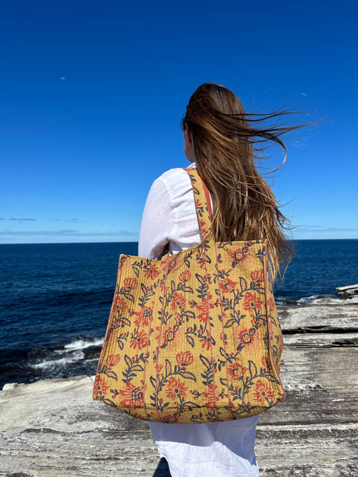 REVERSIBLE TOTE BAG