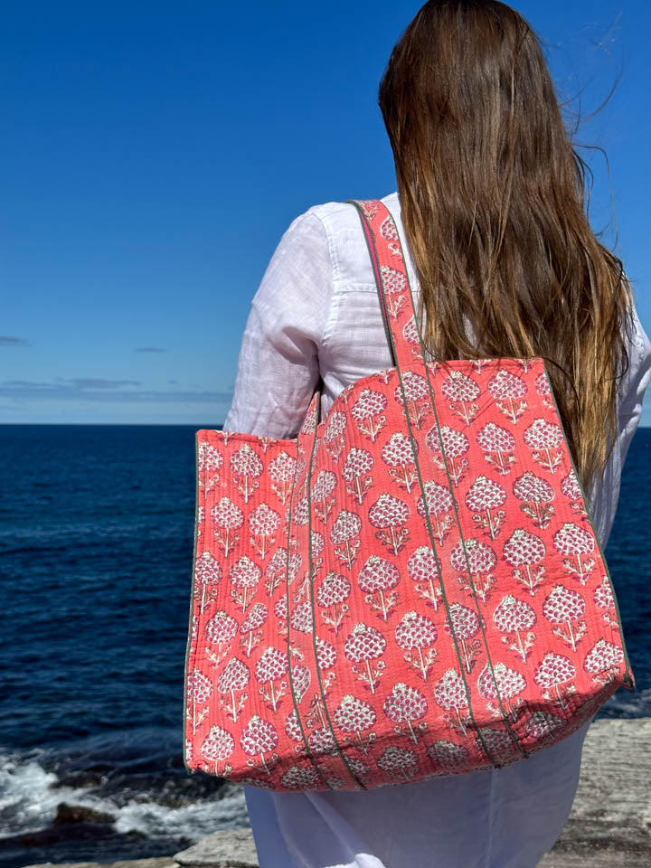 REVERSIBLE TOTE BAG